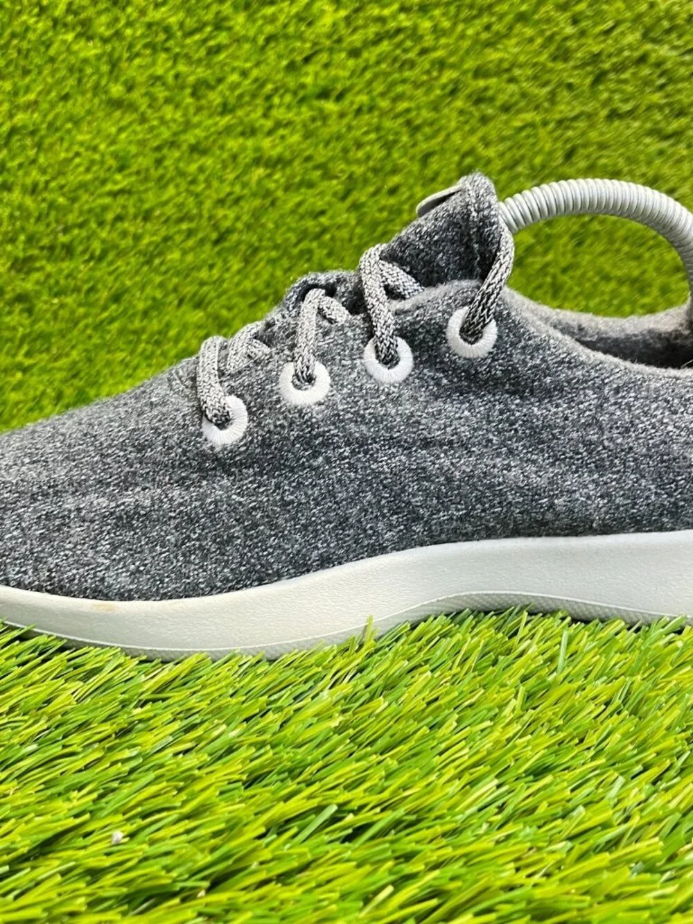 Allbirds‎ Wool Runners Womens Size 9 Gray White Athletic Walking Shoes Sneakers